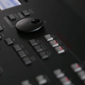 1557993161989-180.Yamaha Mox F6 Synthesizer (8).jpg